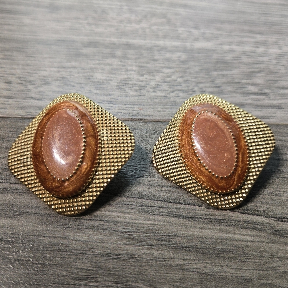 Vintage Elegant Gold and Brown Diamond Shaped Earrings Costume Jewelry